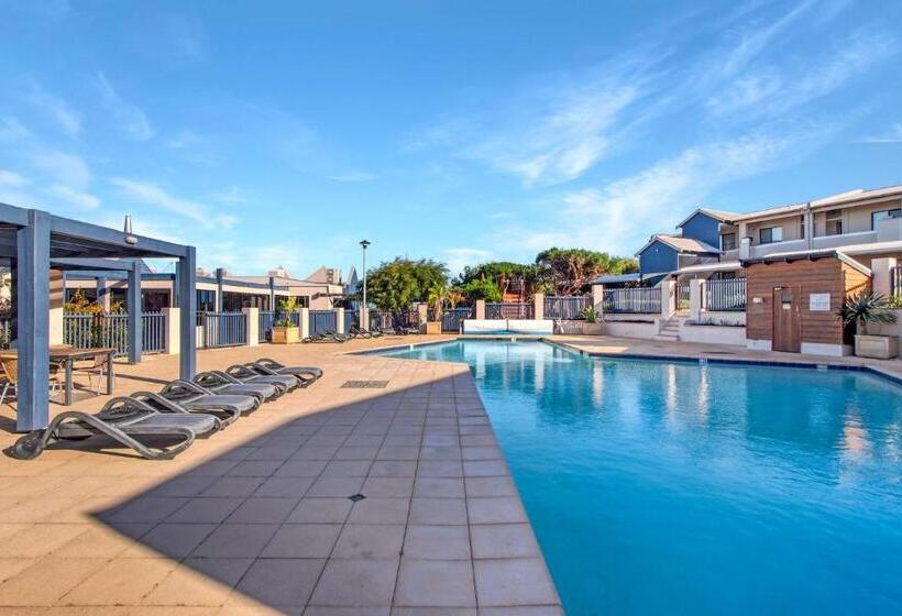 A Stones Throw Gnarabup