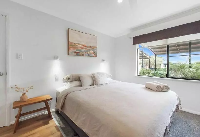 A Stones Throw Gnarabup