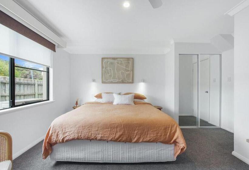 A Stones Throw Gnarabup