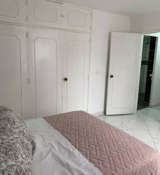 Apartamento Cerca A Plaza Mayor En Medellín