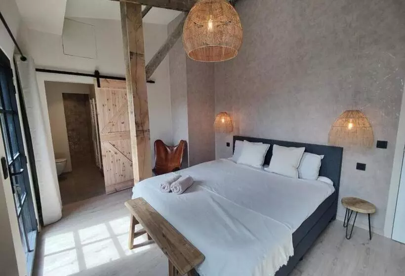 Aamiaismajoitus (B&B) D Oude Smidse