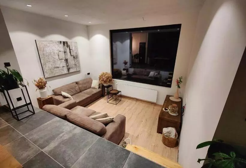 Aamiaismajoitus (B&B) D Oude Smidse