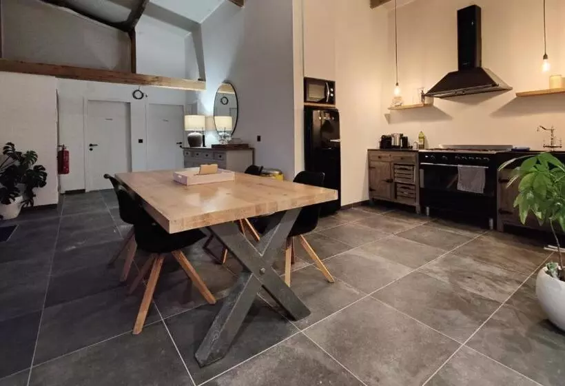 Aamiaismajoitus (B&B) D Oude Smidse