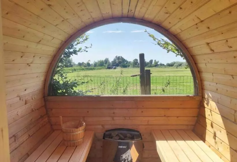 Aamiaismajoitus (B&B) D Oude Smidse