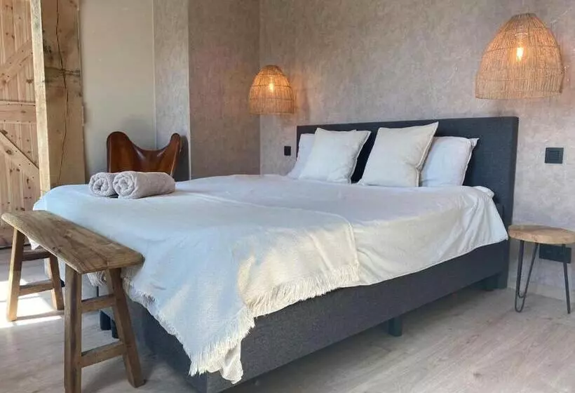 Aamiaismajoitus (B&B) D Oude Smidse