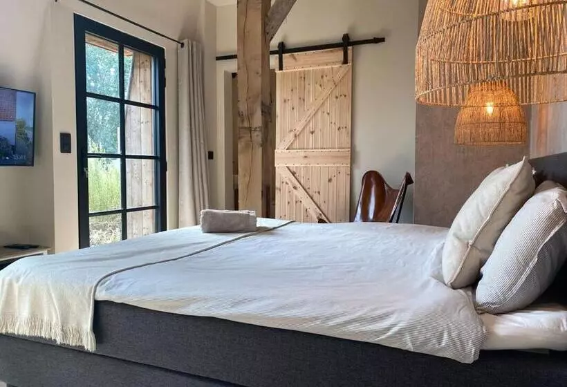 Aamiaismajoitus (B&B) D Oude Smidse