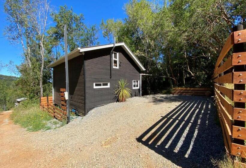 Cabaña Con Tinaja En Bosque Valdiviano