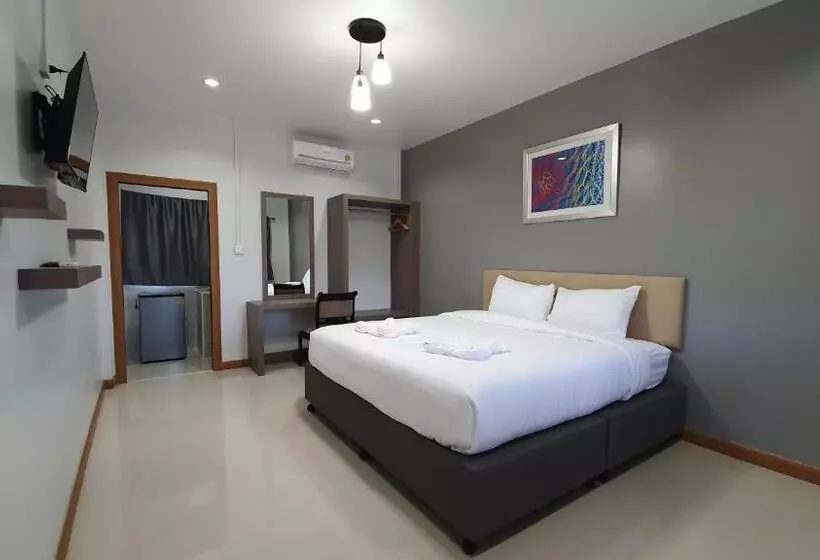 ホテル โรงแรมอินทราเพลส