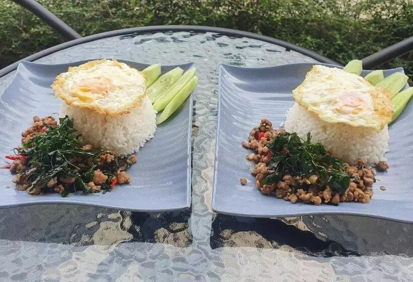 ホテル โรงแรมอินทราเพลส