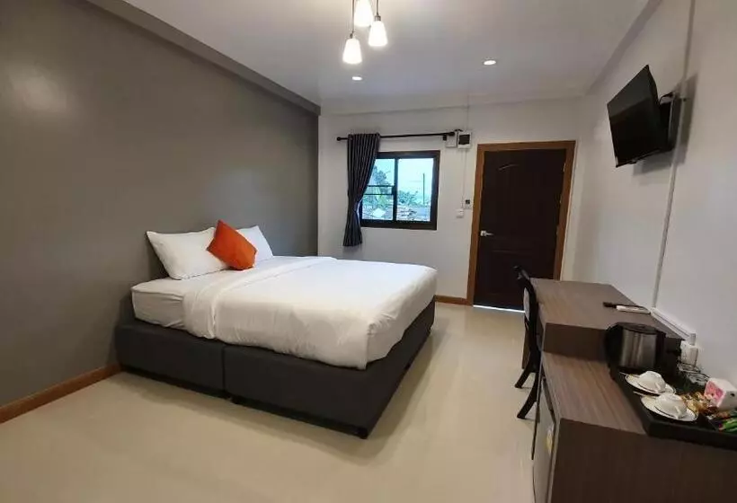 ホテル โรงแรมอินทราเพลส