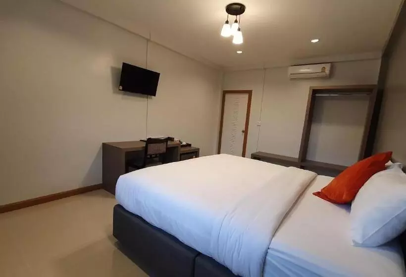 ホテル โรงแรมอินทราเพลส