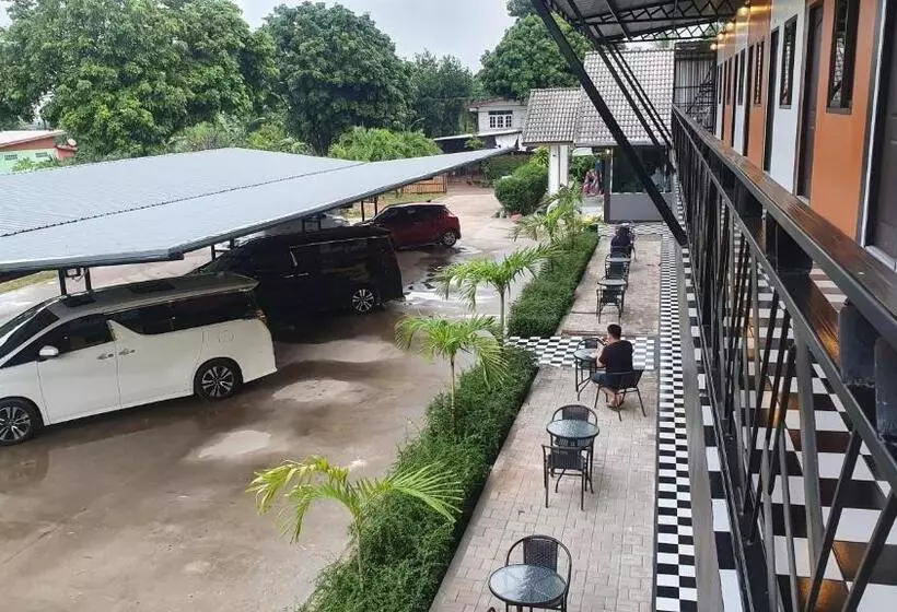 ホテル โรงแรมอินทราเพลส