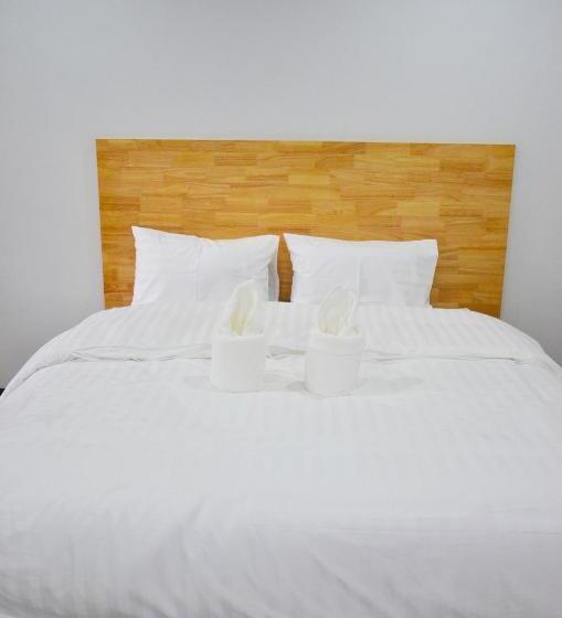 C9 Hotel   โรงแรมซีไนน์