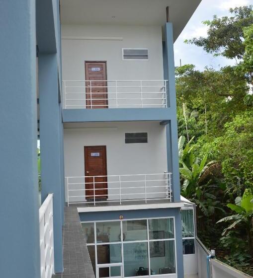 C9 Hotel   โรงแรมซีไนน์