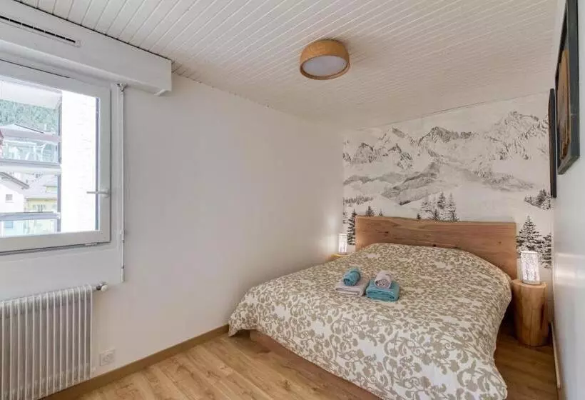 Le Petit Balcon Avec Vue Sur Le Mont Blanc