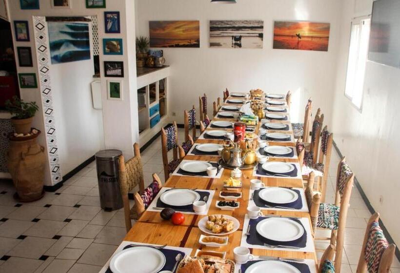 پانسیون Ifni Surf Hostal