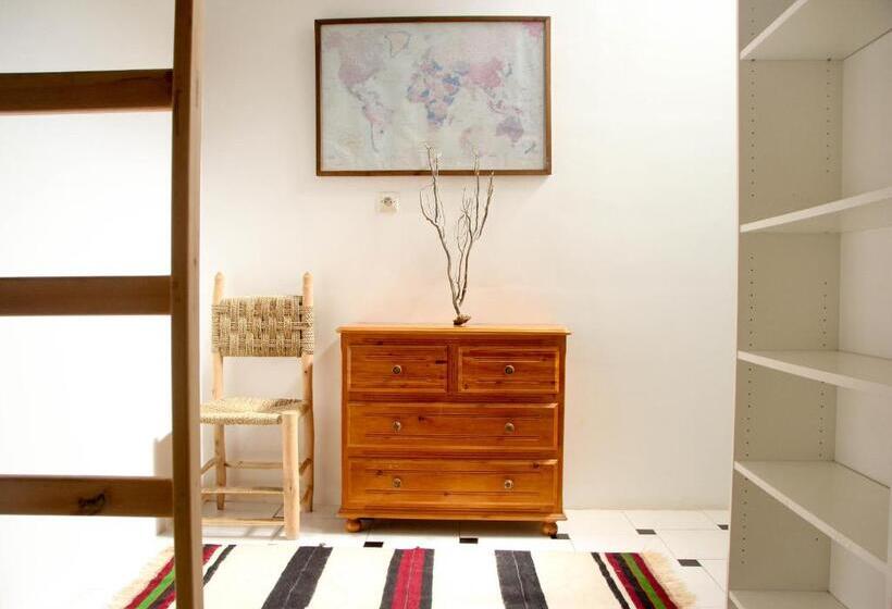 پانسیون Ifni Surf Hostal