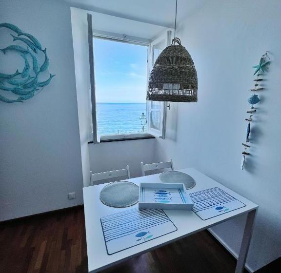 Un Terrazzino Sul Lungomare