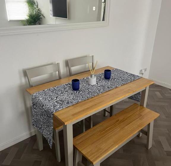 Warwick Town Centre Property