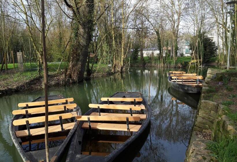 مبيت وإفطار Au Coeur Du Marais