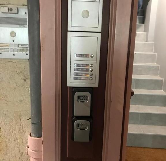 צימר Chambre Carnot