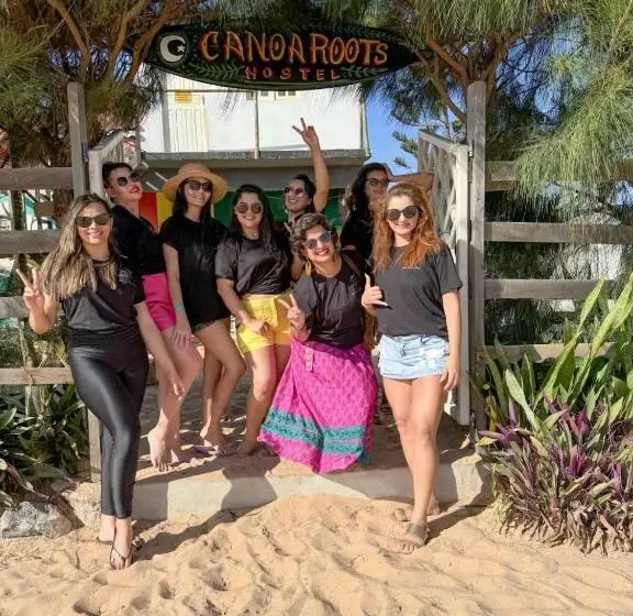 ユースホステル Canoa Roots Camping