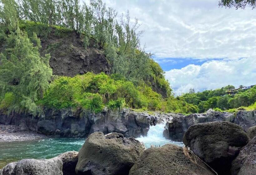 Chalet Charmant A Saint Joseph Avec Terrasse Et Jardin