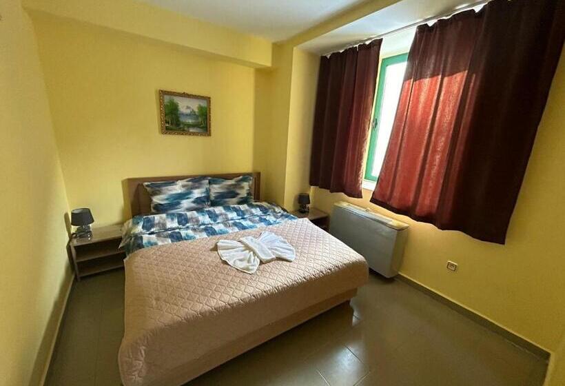 ホテル хотел тракия