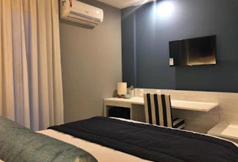 ホテル Flat Edifício Royale 305