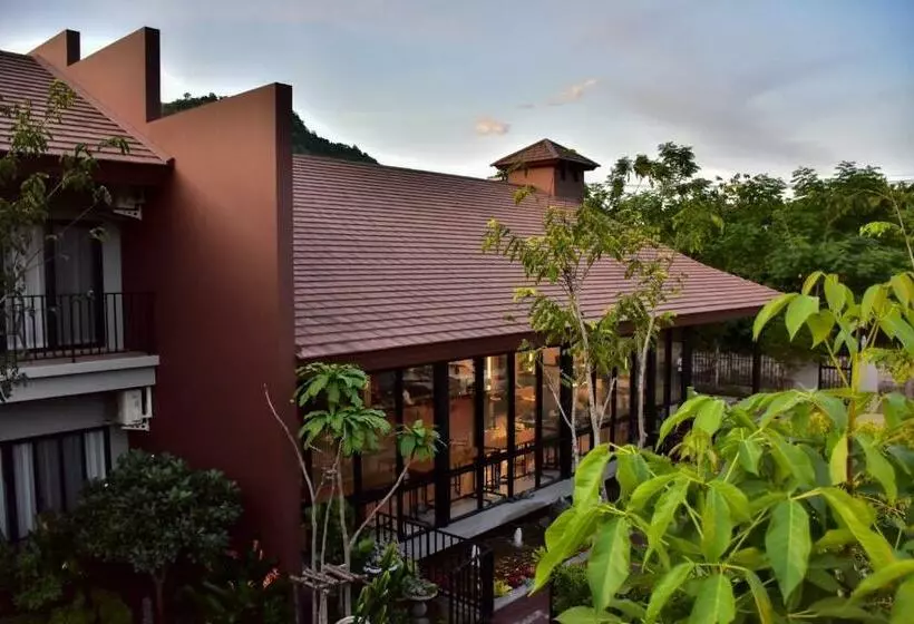 Hotelli Jingle Jungle Resort Khaoyai