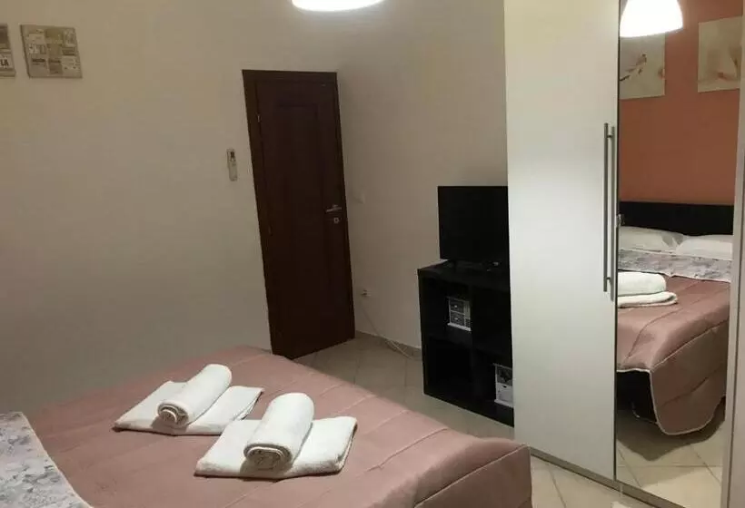 پانسیون Affittacamere Home&stazione Bologna