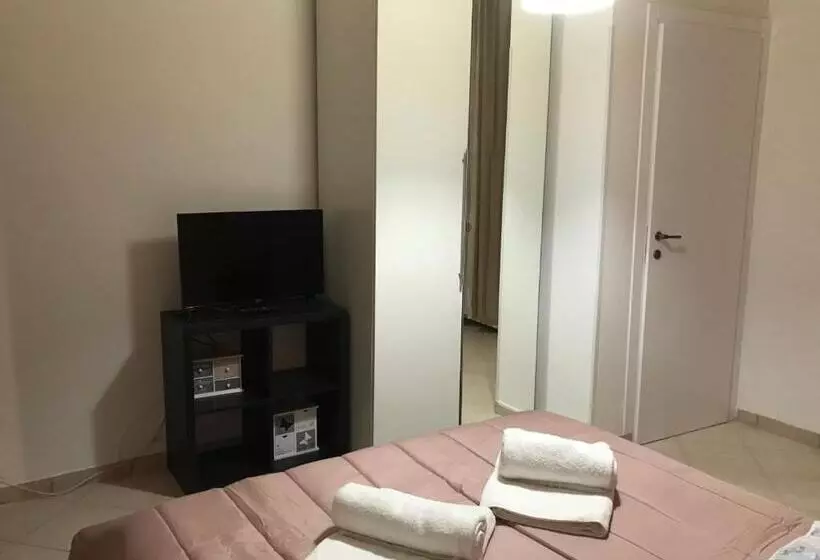 پانسیون Affittacamere Home&stazione Bologna