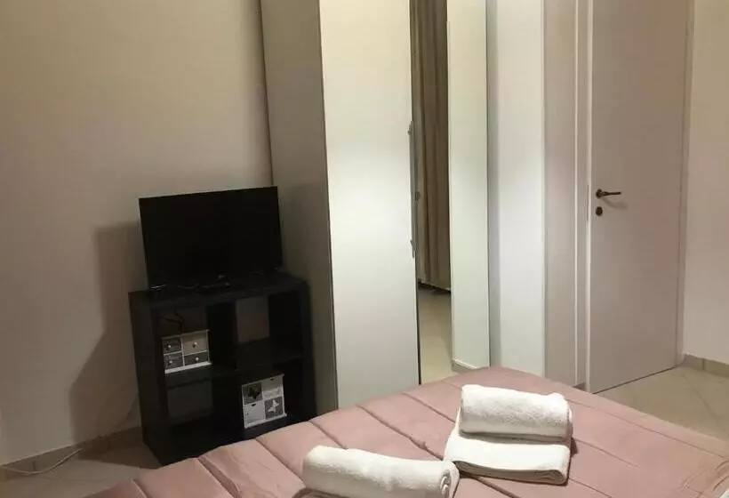 پانسیون Affittacamere Home&stazione Bologna