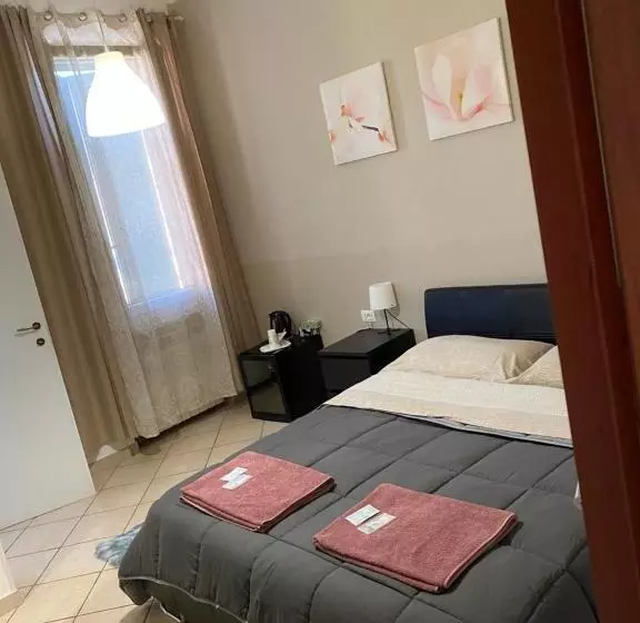 پانسیون Affittacamere Home&stazione Bologna