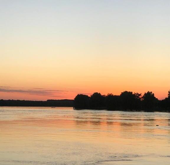 Pensiunea știuca șchioapă