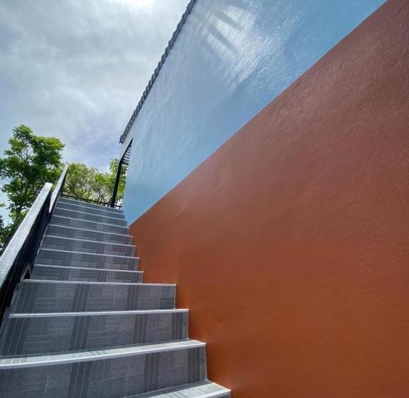 Kurort  I Am Cottage เฮือนแก้วมณี