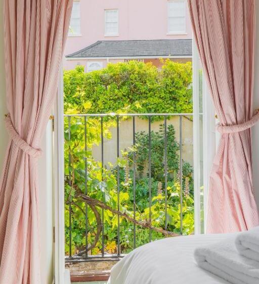 The Old Coach House Salcombe