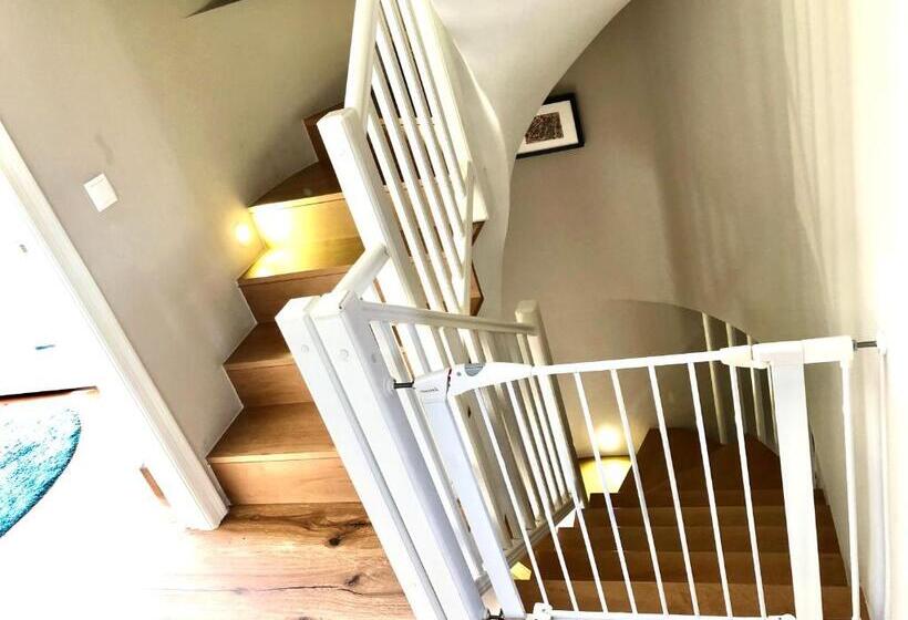 Adosado Para Familias Al Lado De La Playa, Con Piscina