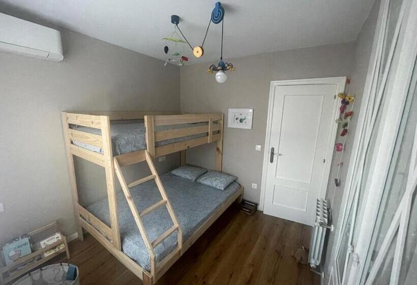 Adosado Para Familias Al Lado De La Playa, Con Piscina