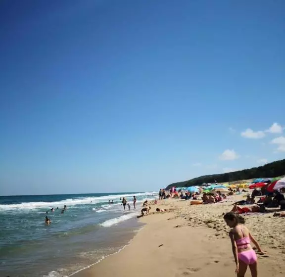 ユースホステル Weißer Schwan белият лебед