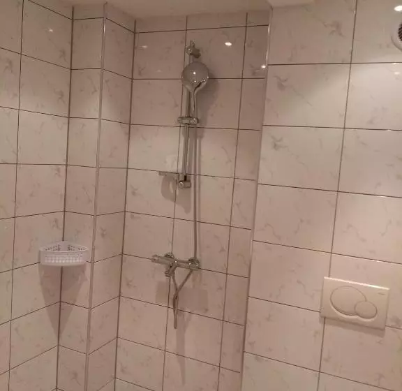 ユースホステル Weißer Schwan белият лебед