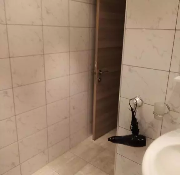 ユースホステル Weißer Schwan белият лебед