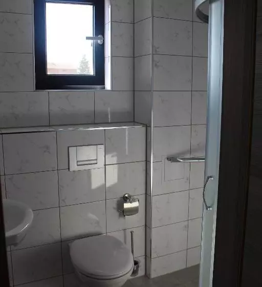 ユースホステル Weißer Schwan белият лебед