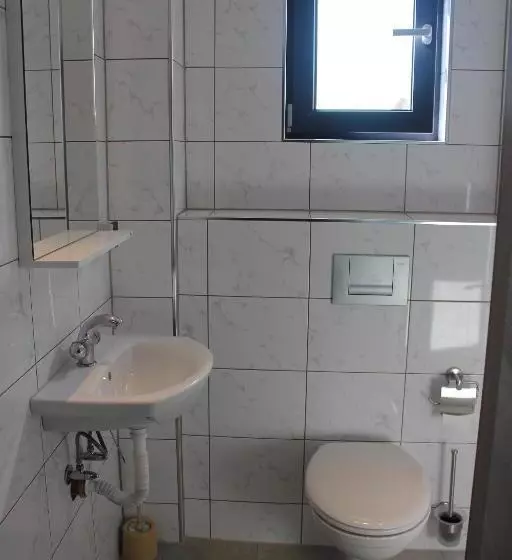 ユースホステル Weißer Schwan белият лебед