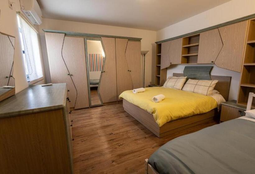 Amazing Seaview Duplex Penthouse