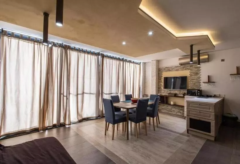 Amazing Seaview Duplex Penthouse