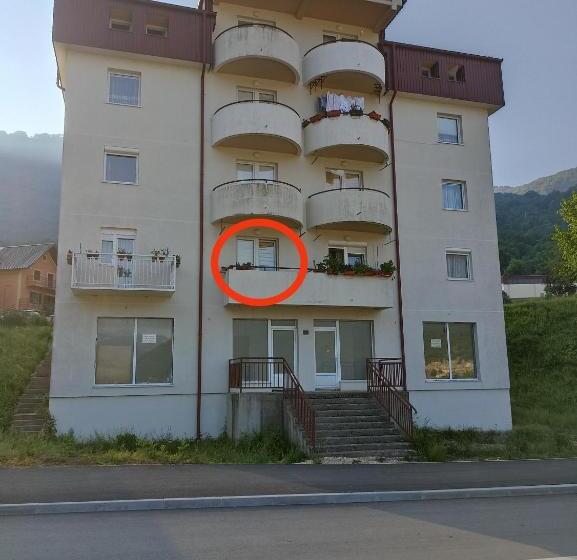 Apartment Lake Story