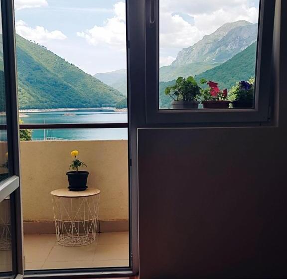 Apartment Lake Story