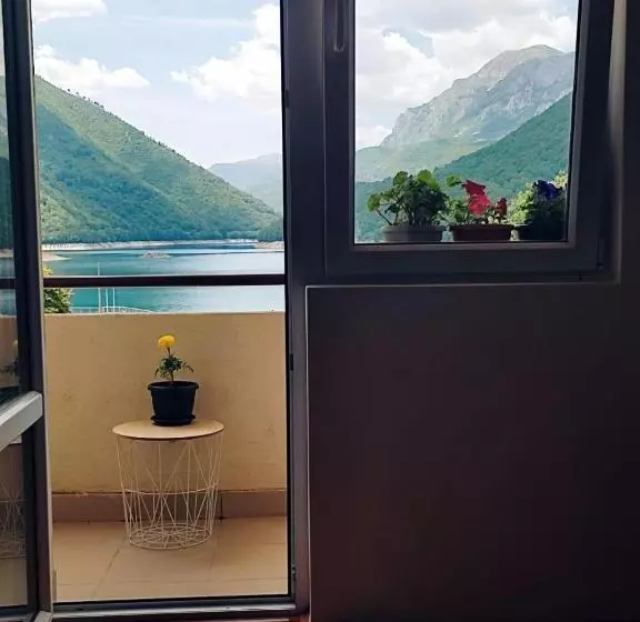 Apartment Lake Story