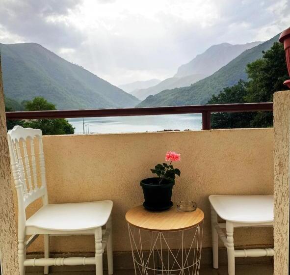 Apartment Lake Story